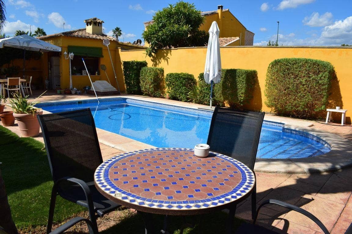 4 soverom Villa til salgs i Lliria med svømmebasseng garasje - € 399 000 (Ref: 9301215)