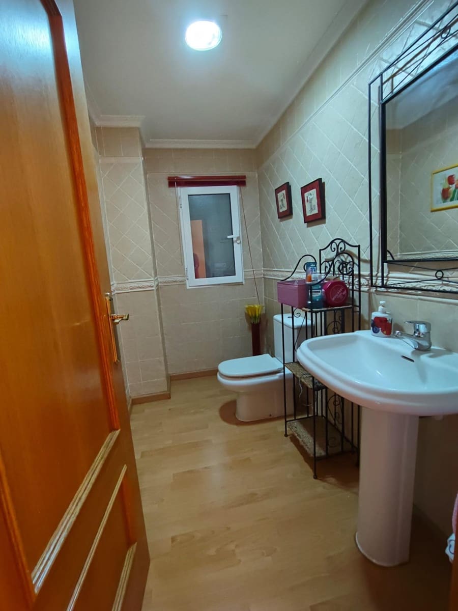 4 soverom Villa til salgs i Lliria med svømmebasseng garasje - € 399 000 (Ref: 9301215)