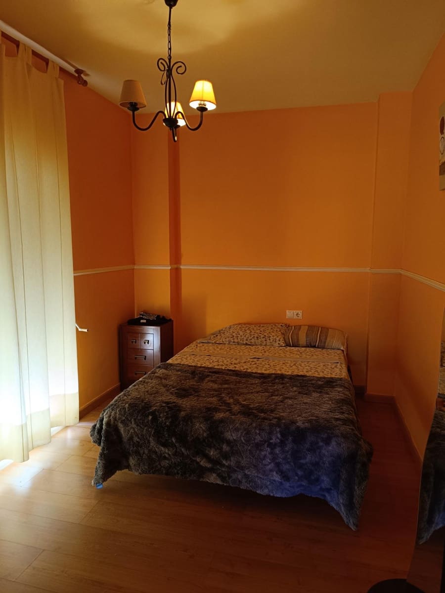 4 soverom Villa til salgs i Lliria med svømmebasseng garasje - € 399 000 (Ref: 9301215)