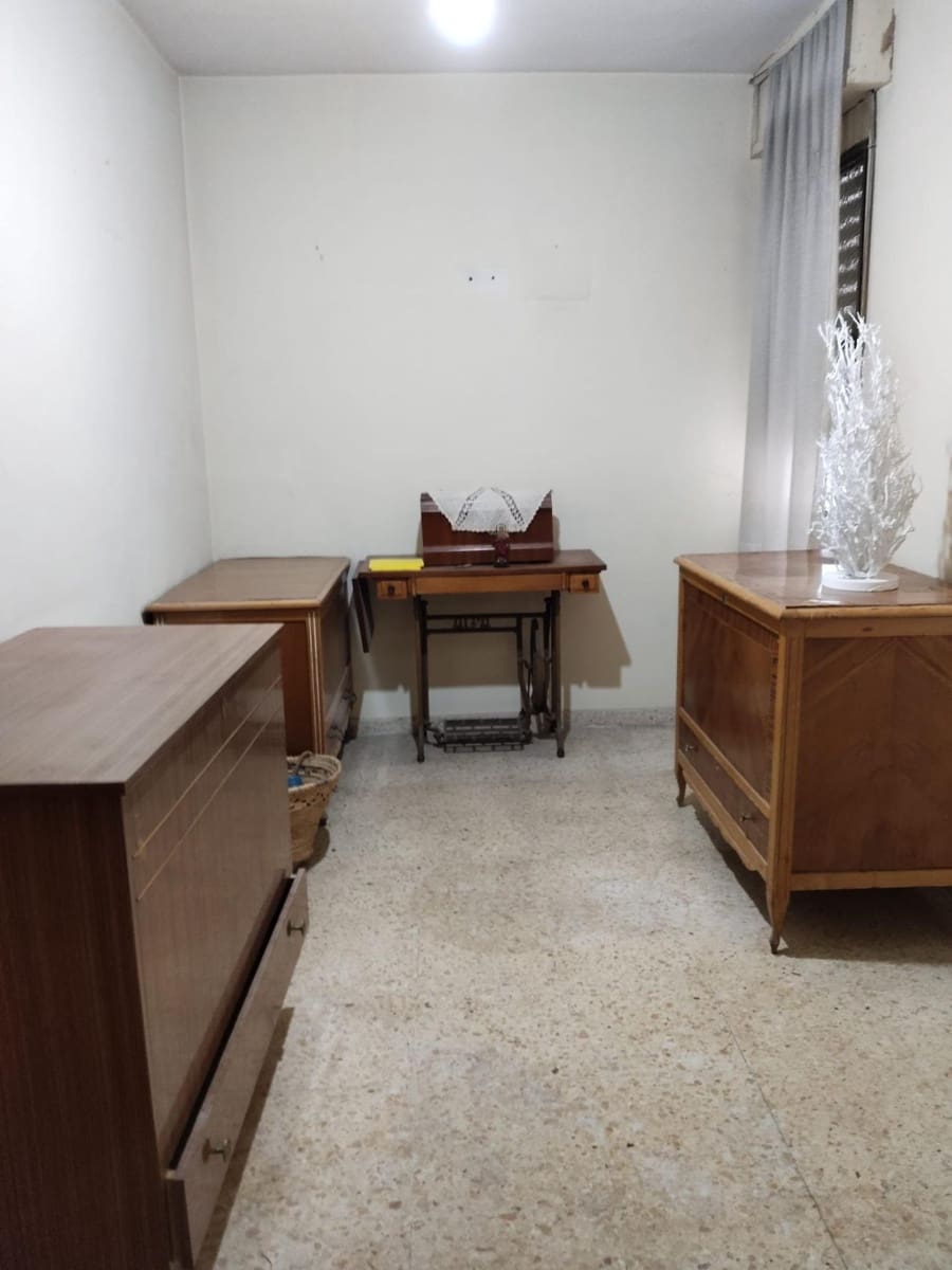 4 Zimmer Wohnung zu verkaufen in Lliria - 94.900 € (Ref: 9473087)