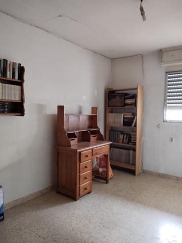 4 sypialnia Mieszkanie na sprzedaż w Llíria - 94 900 € (Ref: 9473087)