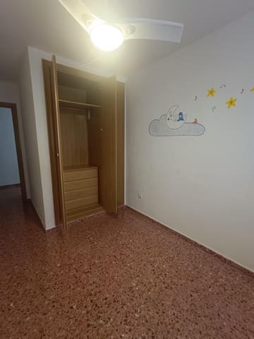 3 makuuhuone Asunto myytävänä paikassa Llíria mukana 
autotalli - 198 000 € (Ref: 9496361)