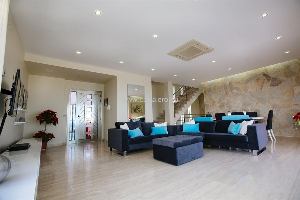 3 bedroom Villa for sale in San Agustin with pool garage - € 1,700,000 (Ref: 10130841)