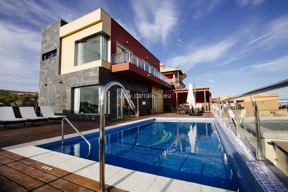 3 bedroom Villa for sale in San Agustin with pool garage - € 1,700,000 (Ref: 10130841)