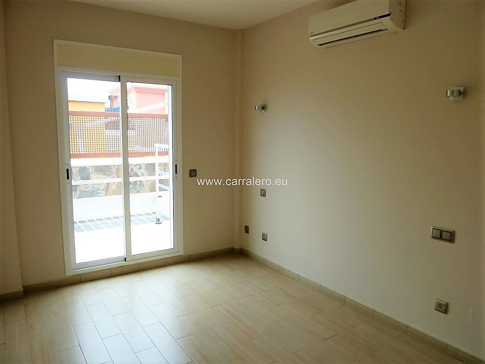 4 sypialnia Willa na sprzedaż w San Agustin z basenem garażem - 1 850 000 € (Ref: 4422203)