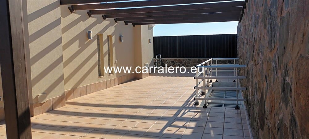 4 sypialnia Willa na sprzedaż w San Agustin z basenem garażem - 1 850 000 € (Ref: 4422203)