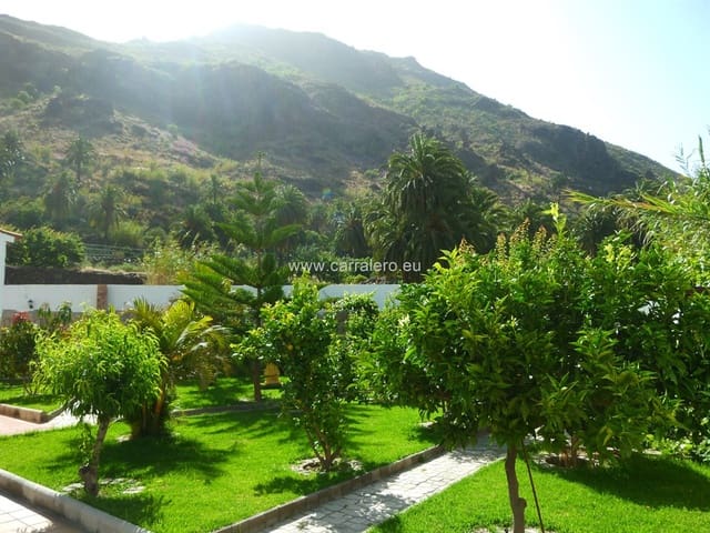 4 soveværelse Finca/Landehus til salg i Fataga, San Bartolomé de Tirajana med swimmingpool garage - € 490.000 (Ref: 4422250)