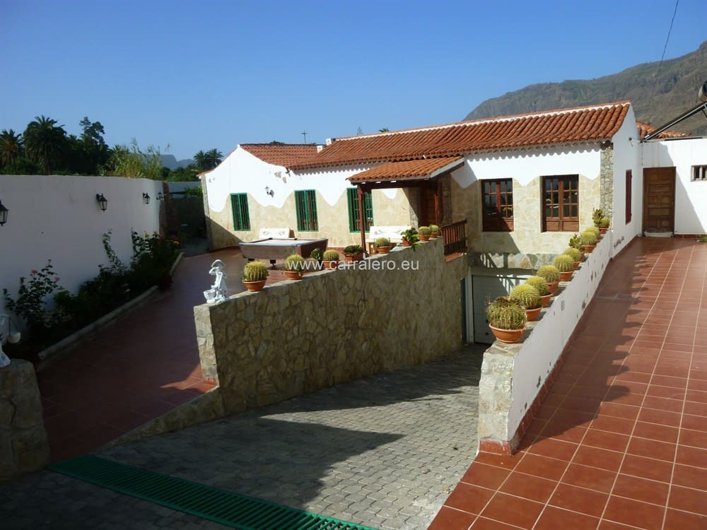 4 soveværelse Finca/Landehus til salg i Fataga med swimmingpool garage - € 490.000 (Ref: 4422250)