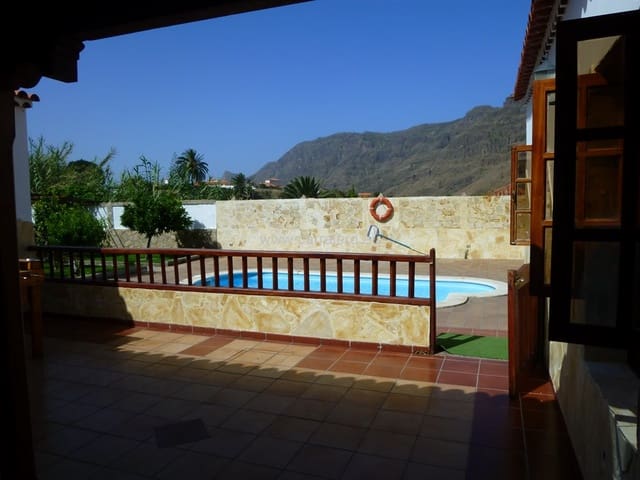 4 soveværelse Finca/Landehus til salg i Fataga, San Bartolomé de Tirajana med swimmingpool garage - € 490.000 (Ref: 4422250)