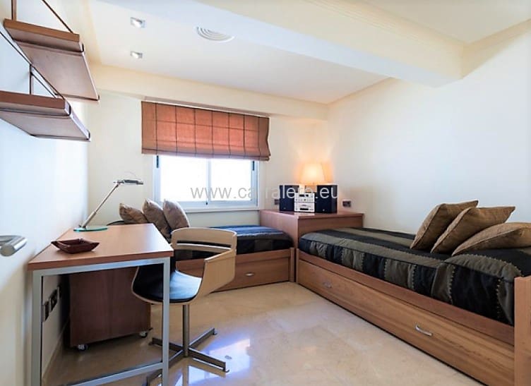 5 soveværelse Villa til salg i San Agustin med swimmingpool garage - € 1.750.000 (Ref: 4461547)