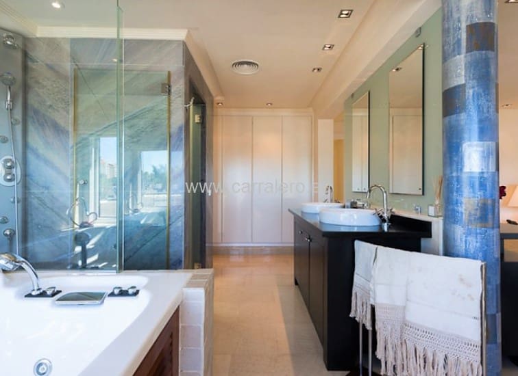 5 soveværelse Villa til salg i San Agustin med swimmingpool garage - € 1.750.000 (Ref: 4461547)