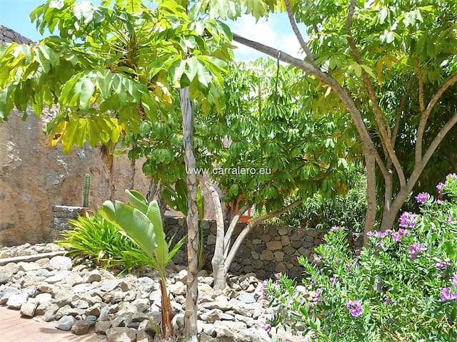 3 bedroom Villa for sale in Salobre Golf, San Bartolomé de Tirajana with pool garage - € 2,150,000 (Ref: 4606077)