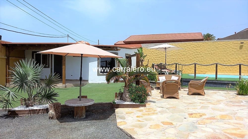 3 soveværelse Finca/Landehus til salg i El Salobre med swimmingpool - € 680.000 (Ref: 4707625)