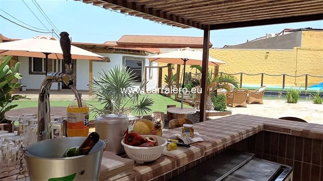 3 slaapkamer Finca/Landhuis te koop in El Salobre, San Bartolomé de Tirajana met zwembad - € 680.000 (Ref: 4707625)