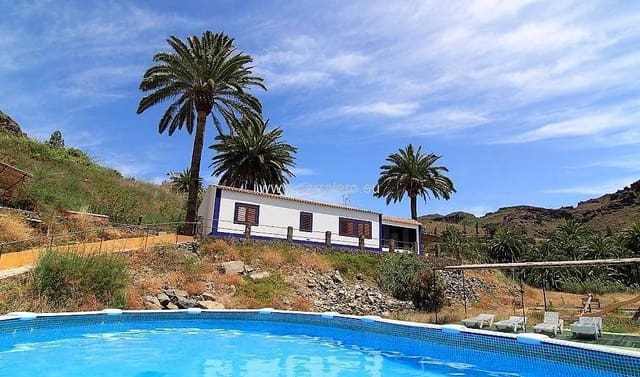 8 bedroom Finca/Country House for sale in Fataga, San Bartolomé de Tirajana with pool - € 990,000 (Ref: 4709083)