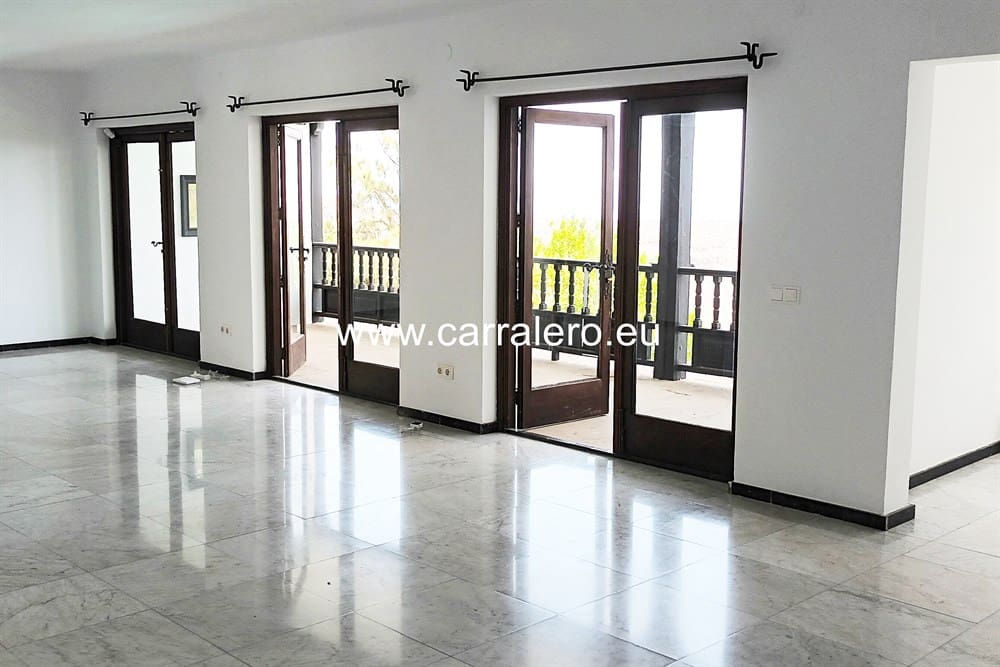 6 soveværelse Villa til salg i Monte Leon med swimmingpool garage - € 1.550.000 (Ref: 6269486)