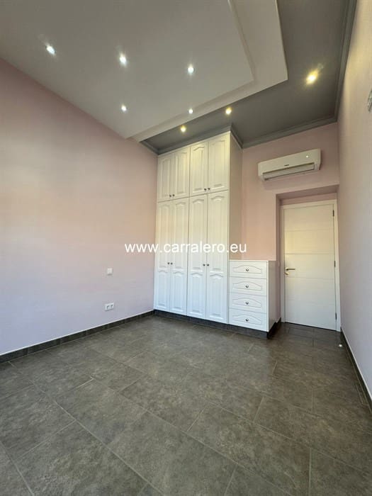 4 soveværelse Semi-Rækkehus til salg i Castillo del Romeral med garage - € 449.000 (Ref: 8796682)