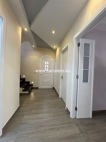 4 bedroom Semi-detached Villa for sale in Castillo del Romeral, San Bartolomé de Tirajana with garage - € 449,000 (Ref: 8796682)