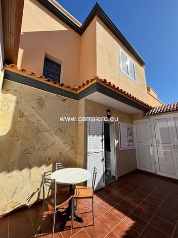 4 bedroom Semi-detached Villa for sale in Castillo del Romeral, San Bartolomé de Tirajana with garage - € 449,000 (Ref: 8796682)