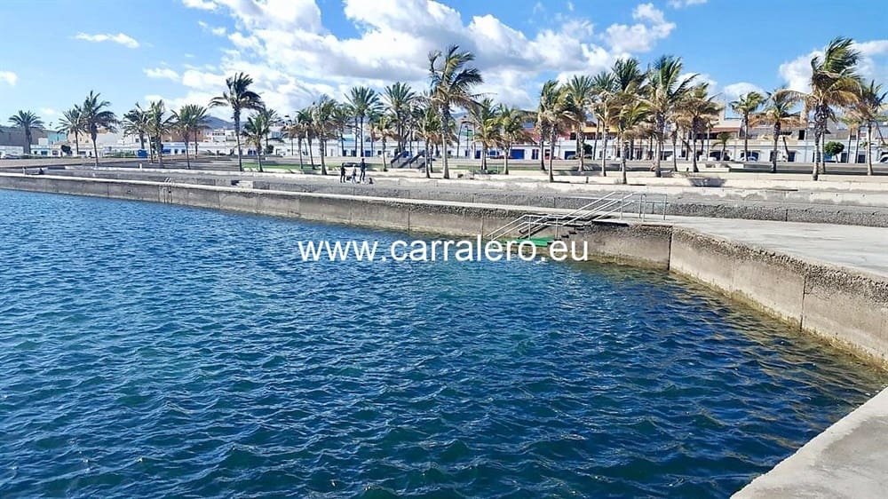 4 soveværelse Semi-Rækkehus til salg i Castillo del Romeral med garage - € 449.000 (Ref: 8796682)