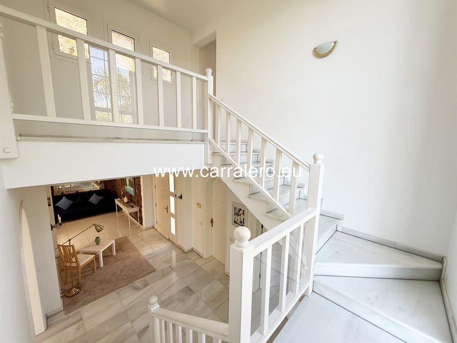 7 slaapkamer Villa te koop in Monte Leon met zwembad garage - € 2.290.000 (Ref: 9075572)