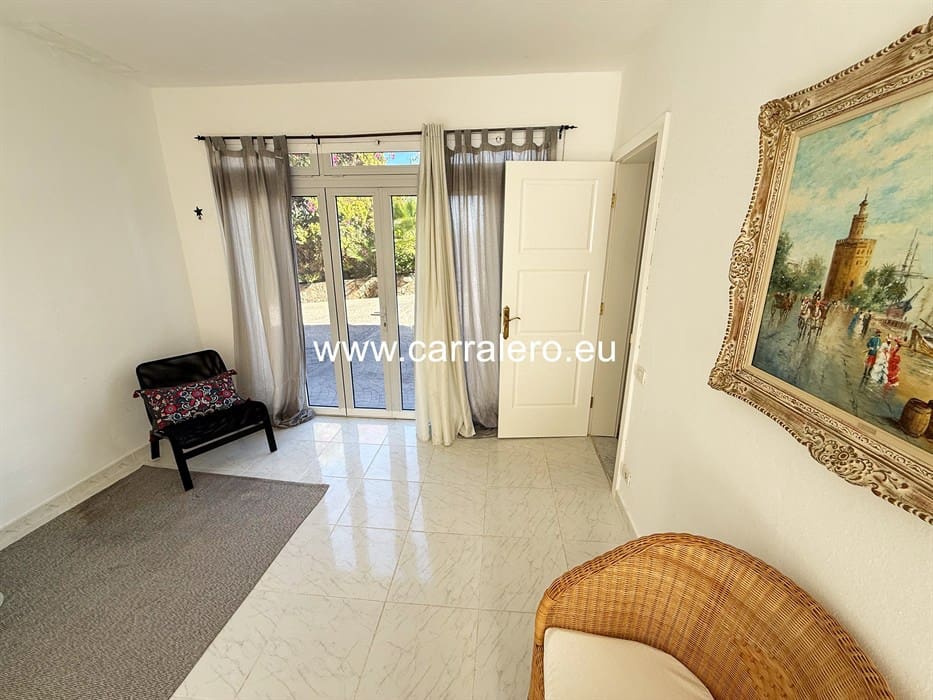 7 slaapkamer Villa te koop in Monte Leon met zwembad garage - € 2.290.000 (Ref: 9075572)