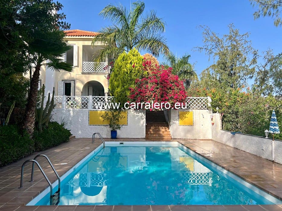 7 slaapkamer Villa te koop in Monte Leon met zwembad garage - € 2.290.000 (Ref: 9075572)