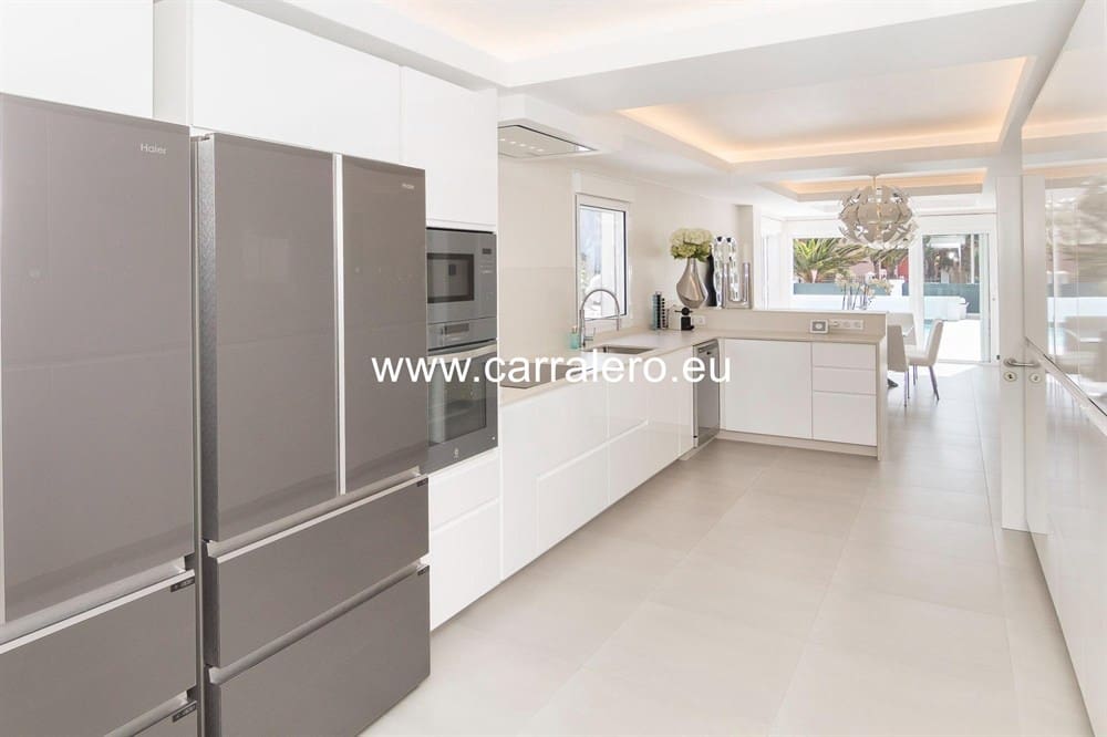 5 soveværelse Villa til salg i Meloneras med swimmingpool garage - € 2.800.000 (Ref: 9311442)