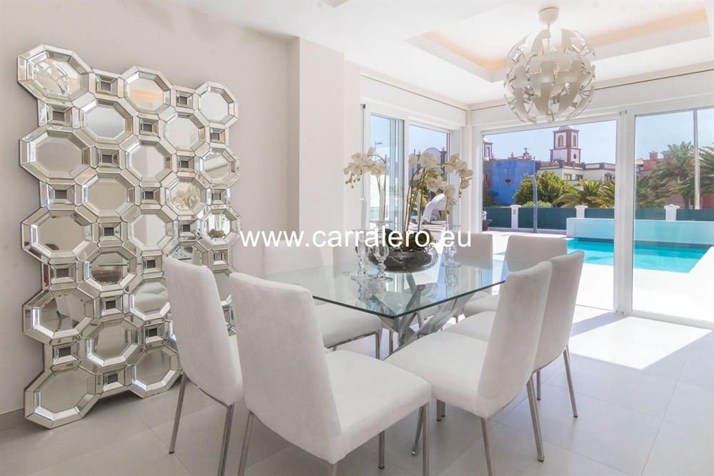 5 soveværelse Villa til salg i Meloneras med swimmingpool garage - € 2.800.000 (Ref: 9311442)