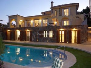 5 makuuhuone Huvila myytävänä paikassa Monte León, San Bartolomé de Tirajana mukana uima-altaan 
autotalli - 1 035 000 € (Ref: 9396835)