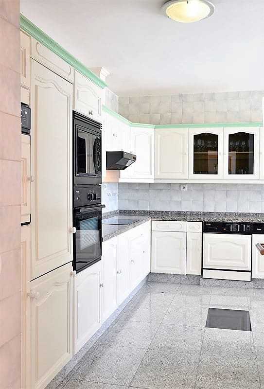 3 slaapkamer Bungalow te koop in Playa del Ingles met zwembad garage - € 1.590.000 (Ref: 9532410)