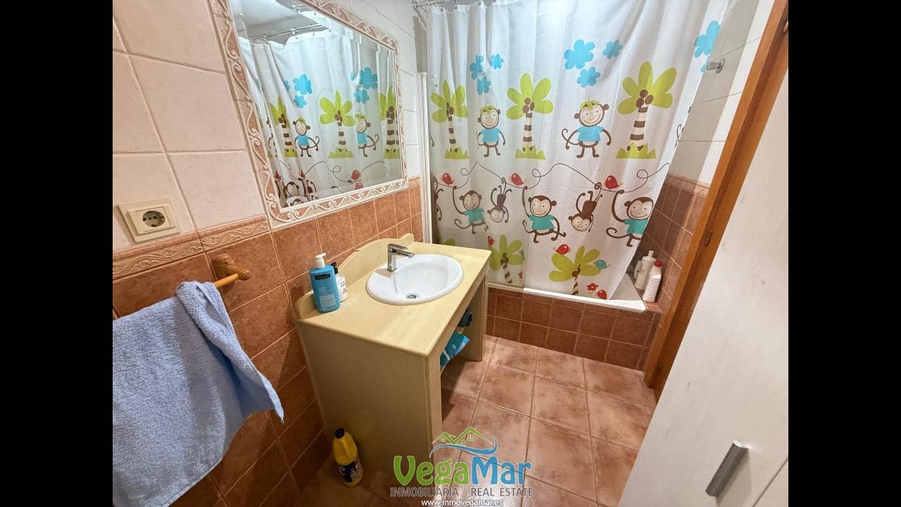 3 bedroom Flat for rent in Almunecar with pool garage - € 900 (Ref: 10024733)