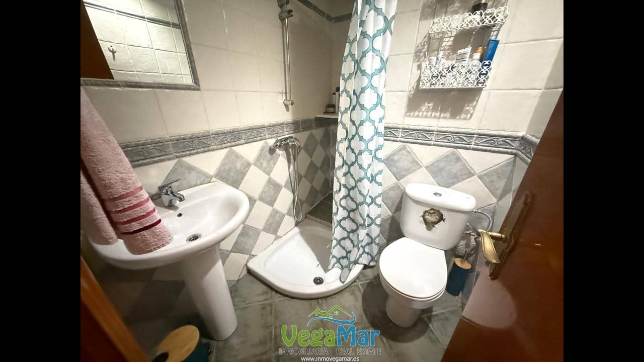 3 bedroom Flat for rent in Almunecar with pool garage - € 900 (Ref: 10024733)