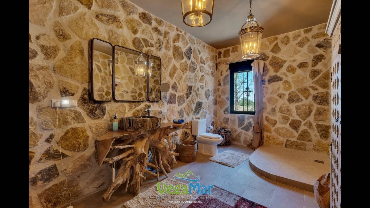4 bedroom Finca/Country House for sale in Freila - € 1,340,000 (Ref: 10037706)