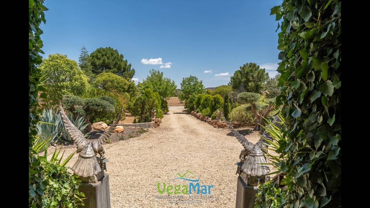 4 bedroom Finca/Country House for sale in Freila - € 1,340,000 (Ref: 10037706)