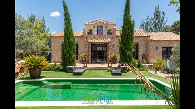 4 bedroom Finca/Country House for sale in Freila - € 1,340,000 (Ref: 10037706)