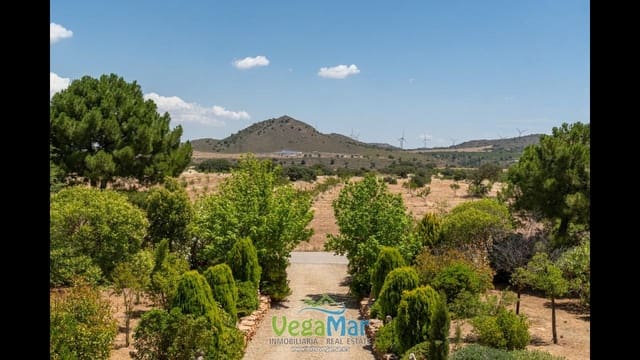 4 bedroom Finca/Country House for sale in Freila - € 1,340,000 (Ref: 10037706)