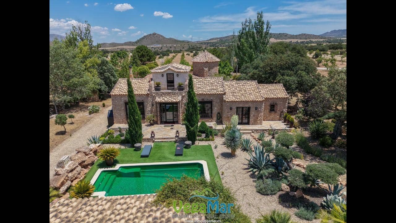 4 bedroom Finca/Country House for sale in Freila - € 1,340,000 (Ref: 10037706)
