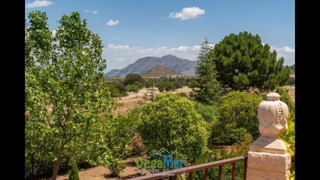 4 bedroom Finca/Country House for sale in Freila - € 1,340,000 (Ref: 10037706)