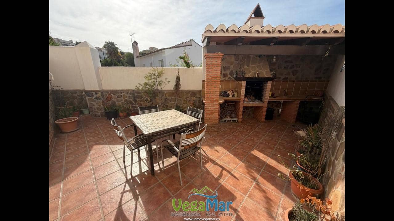 4 camera da letto Villa in vendita in Nerja con garage - 465.000 € (Rif: 10127481)