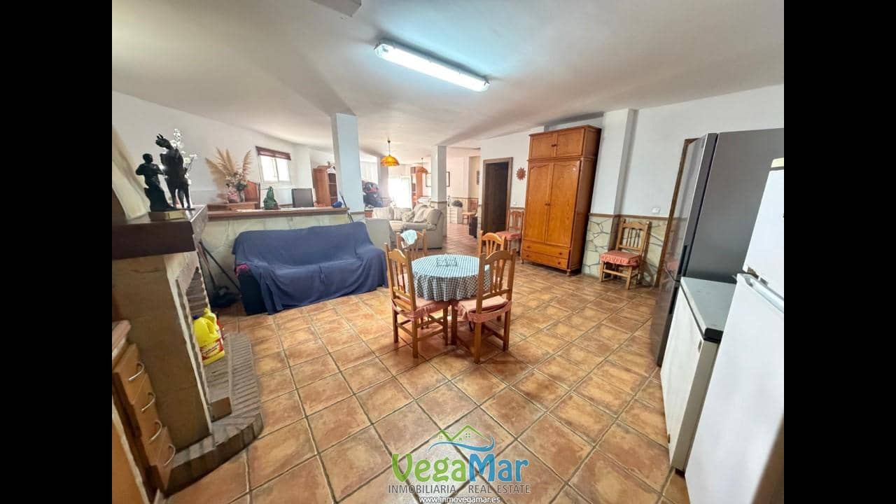 4 camera da letto Villa in vendita in Nerja con garage - 465.000 € (Rif: 10127481)