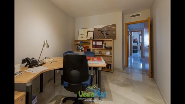 3 soveværelse Lejlighed til salg i Almuñécar med garage - € 332.000 (Ref: 10148258)