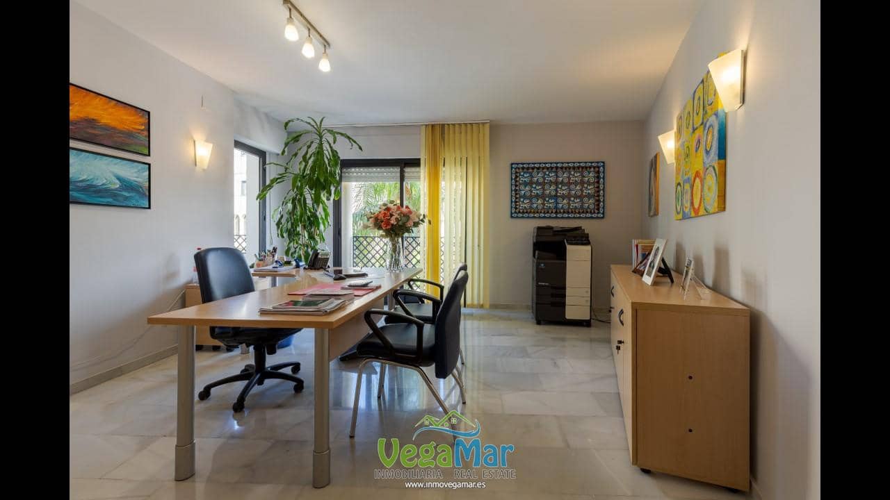 3 soveværelse Lejlighed til salg i Almunecar med garage - € 332.000 (Ref: 10148258)