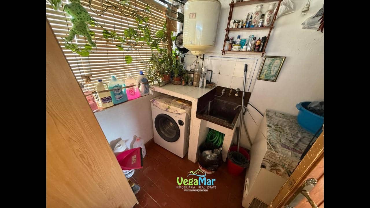 3 soveværelse Villa til salg i Almunecar - € 180.000 (Ref: 3805818)