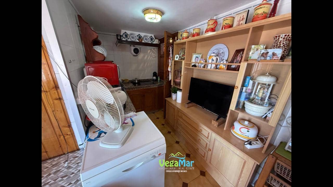 3 soveværelse Villa til salg i Almunecar - € 180.000 (Ref: 3805818)