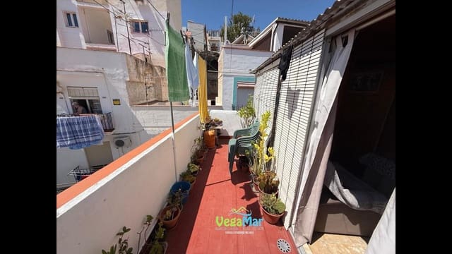 3 bedroom Villa for sale in Almuñécar - € 180,000 (Ref: 3805818)