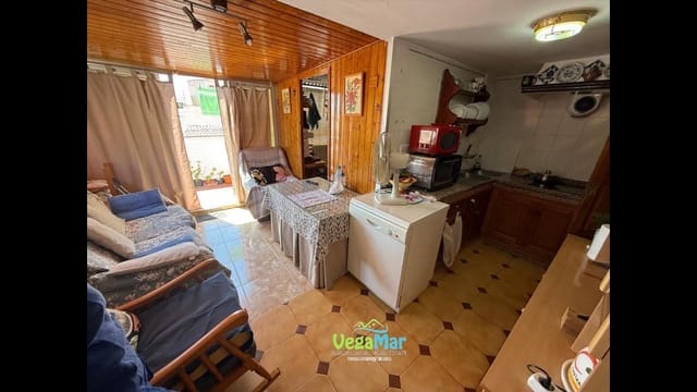 3 bedroom Villa for sale in Almuñécar - € 180,000 (Ref: 3805818)