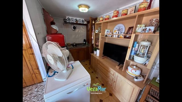 3 bedroom Villa for sale in Almuñécar - € 180,000 (Ref: 3805818)