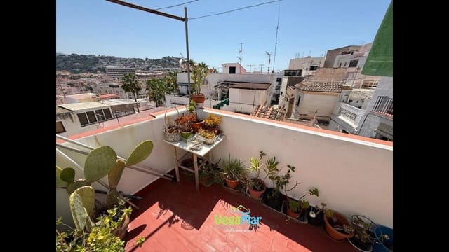 3 bedroom Villa for sale in Almuñécar - € 180,000 (Ref: 3805818)