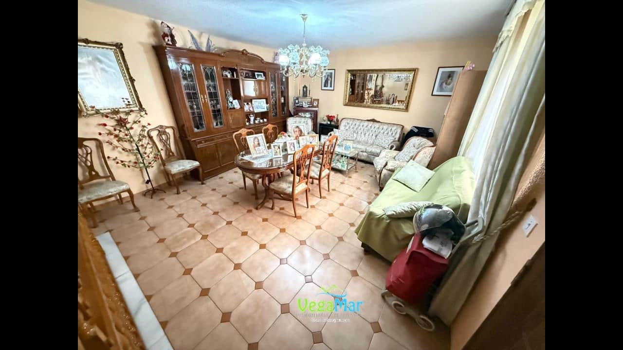 3 soveværelse Villa til salg i Almunecar - € 180.000 (Ref: 3805818)